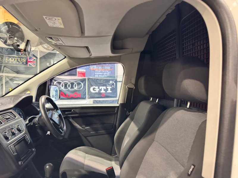 VOLKSWAGEN CADDY