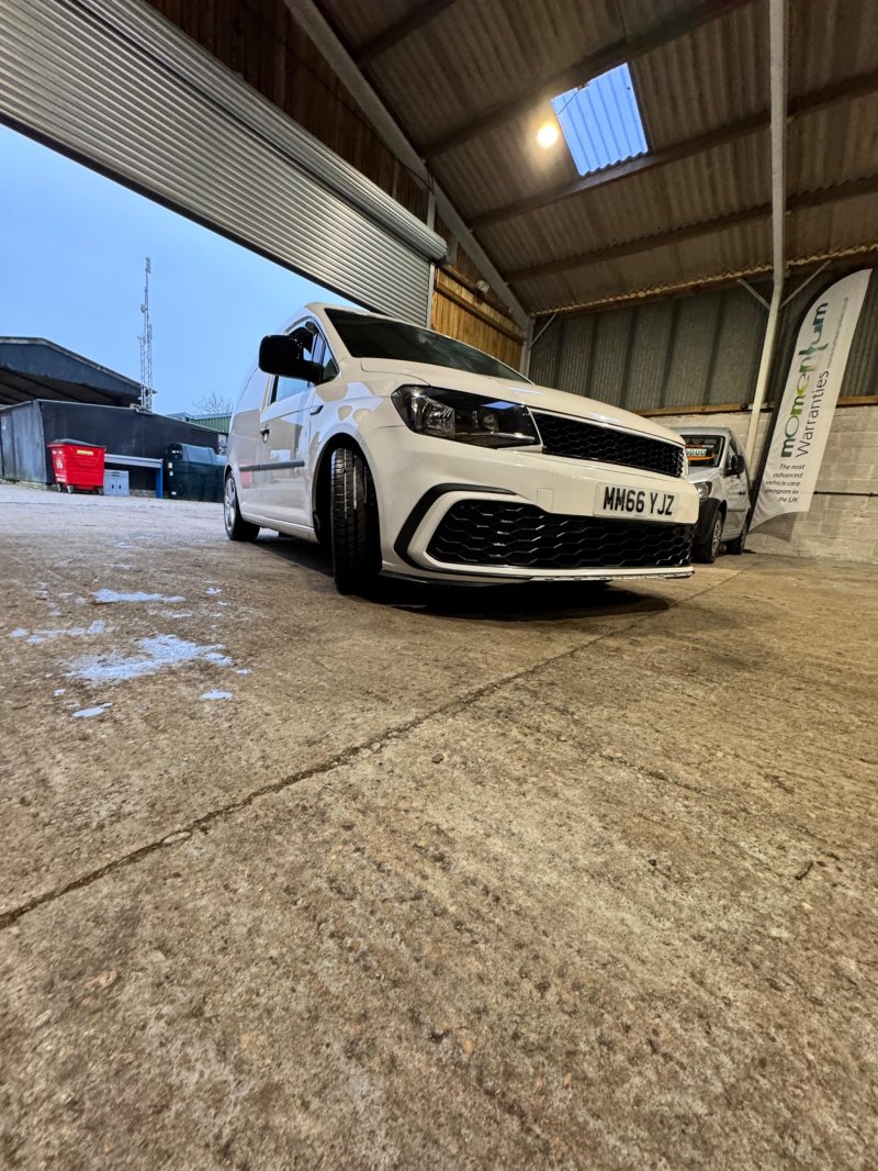 VOLKSWAGEN CADDY