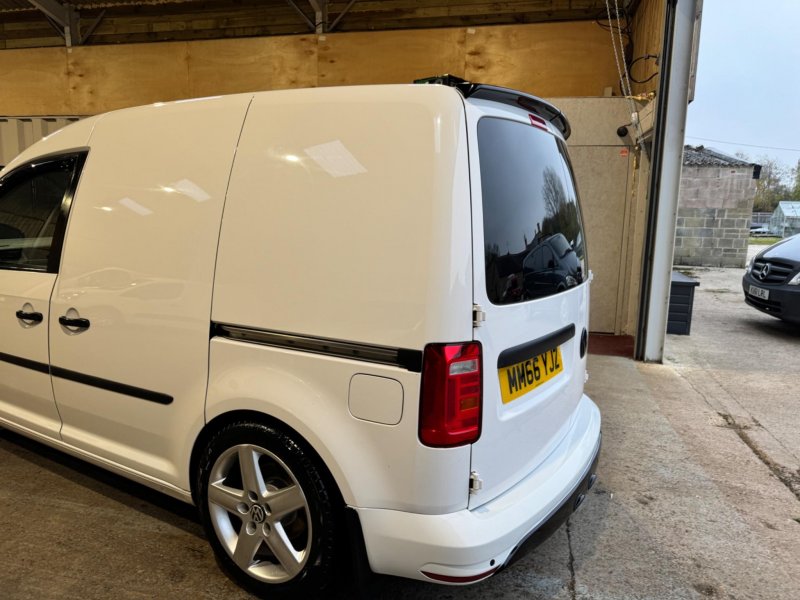 VOLKSWAGEN CADDY