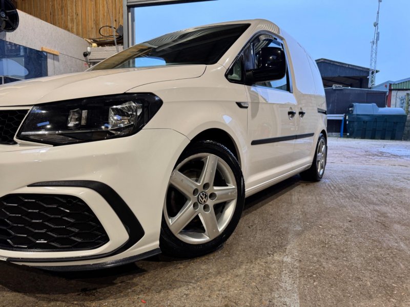 VOLKSWAGEN CADDY