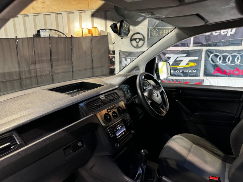 VOLKSWAGEN CADDY