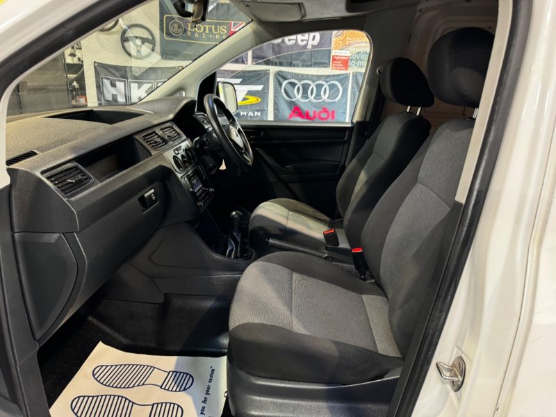 VOLKSWAGEN CADDY