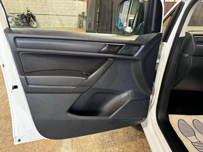 VOLKSWAGEN CADDY