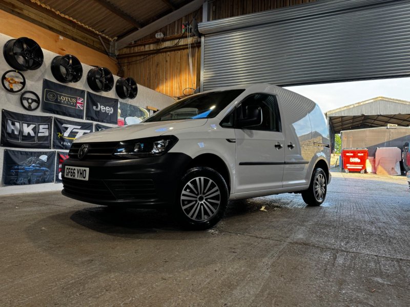 VOLKSWAGEN CADDY