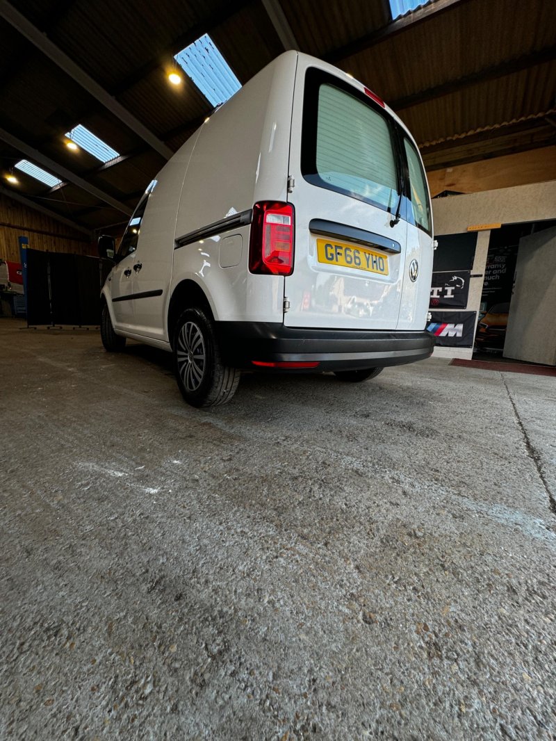 VOLKSWAGEN CADDY