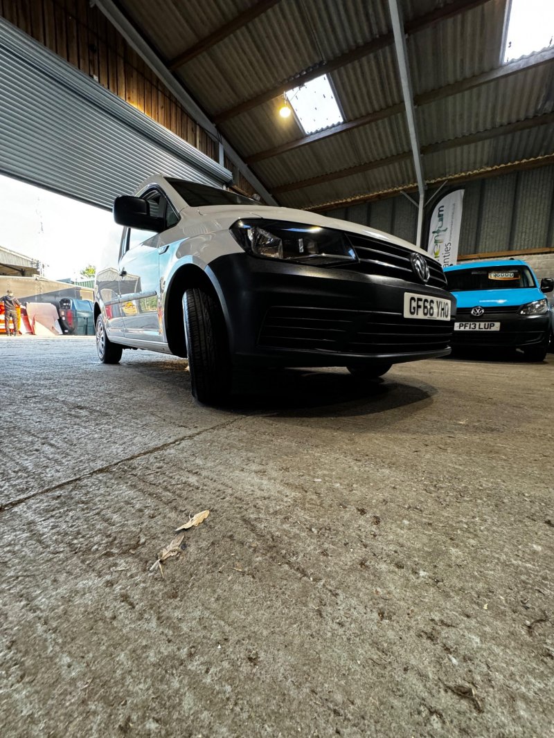 VOLKSWAGEN CADDY