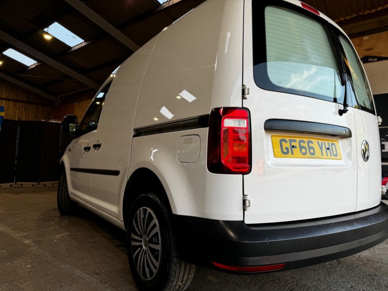 VOLKSWAGEN CADDY