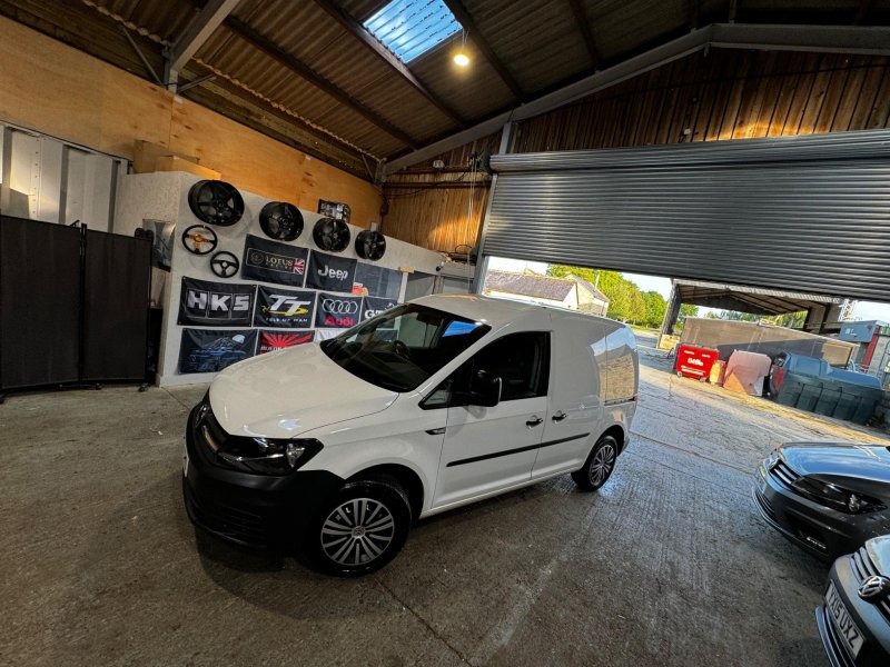 VOLKSWAGEN CADDY