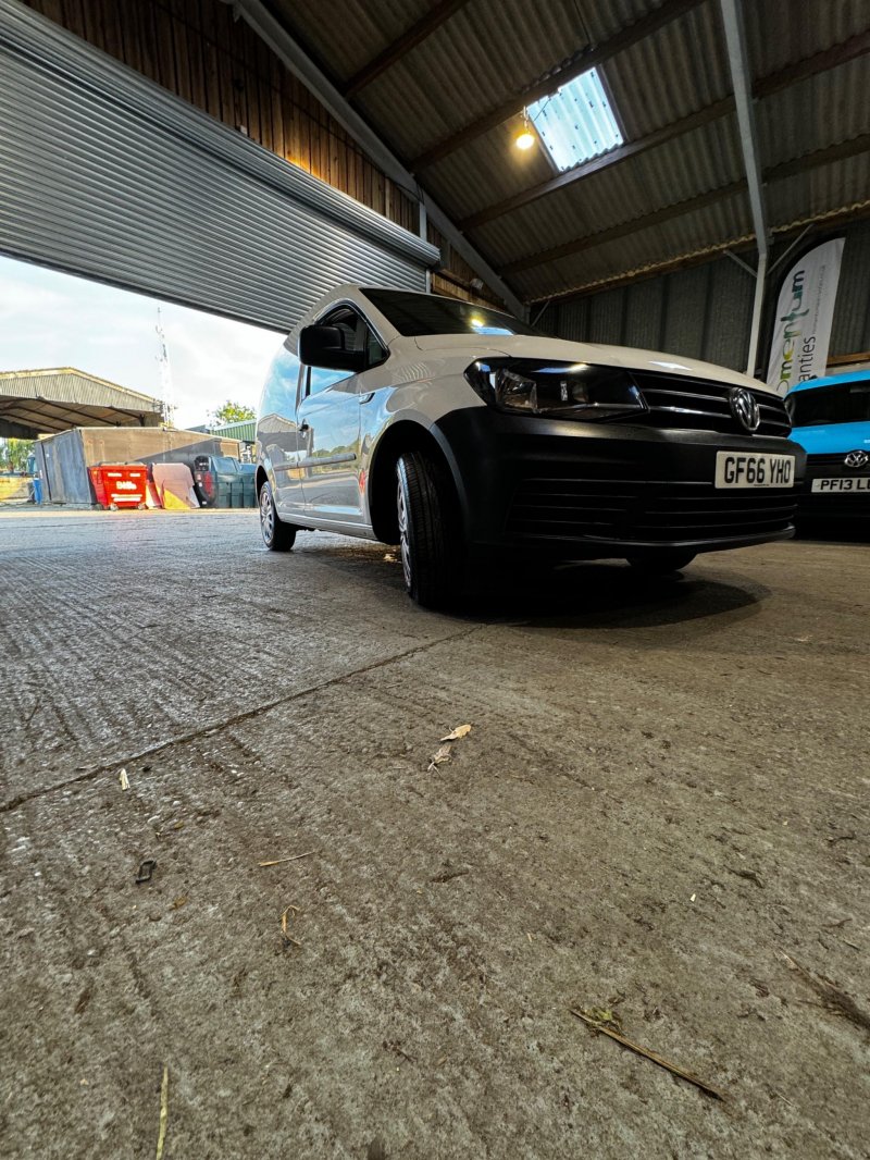 VOLKSWAGEN CADDY