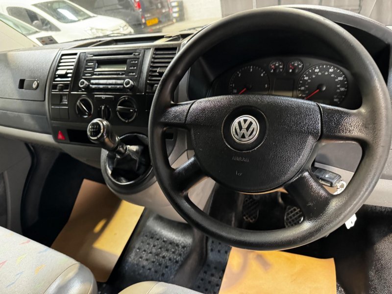 VOLKSWAGEN TRANSPORTER