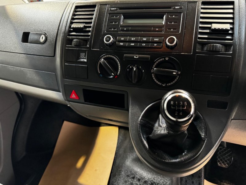 VOLKSWAGEN TRANSPORTER