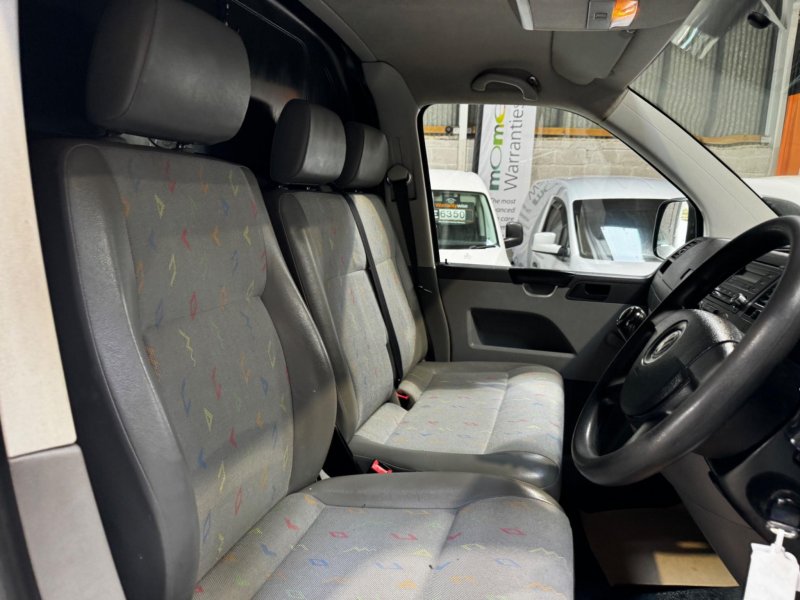 VOLKSWAGEN TRANSPORTER