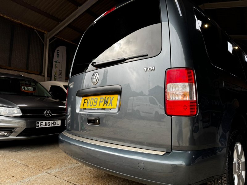 VOLKSWAGEN CADDY MAXI
