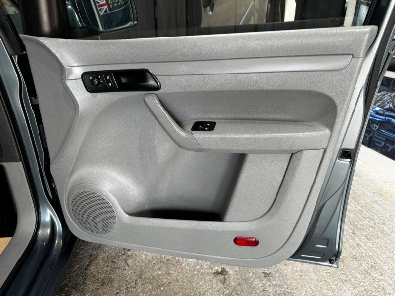VOLKSWAGEN CADDY MAXI