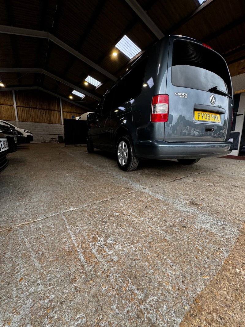 VOLKSWAGEN CADDY MAXI