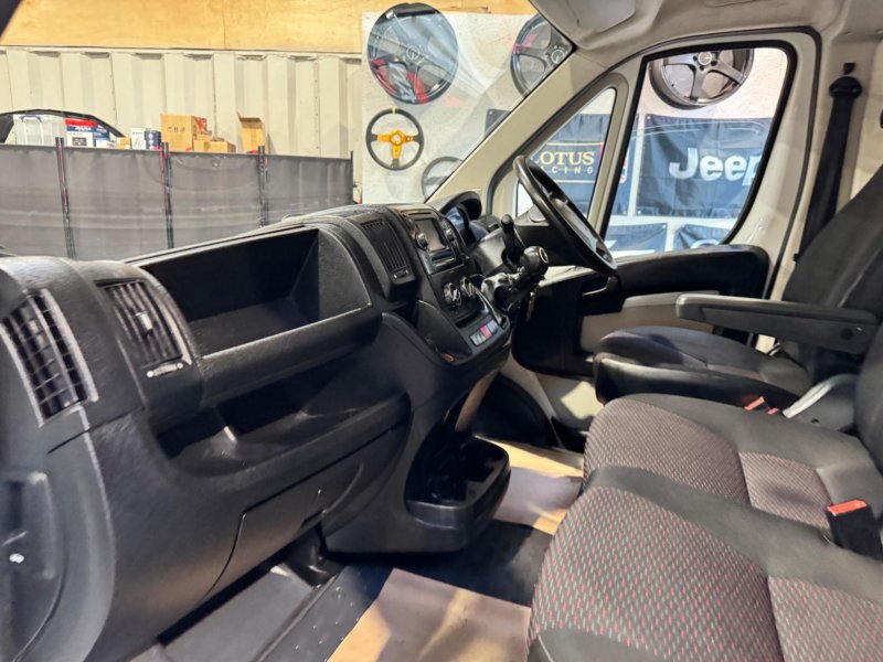 PEUGEOT BOXER