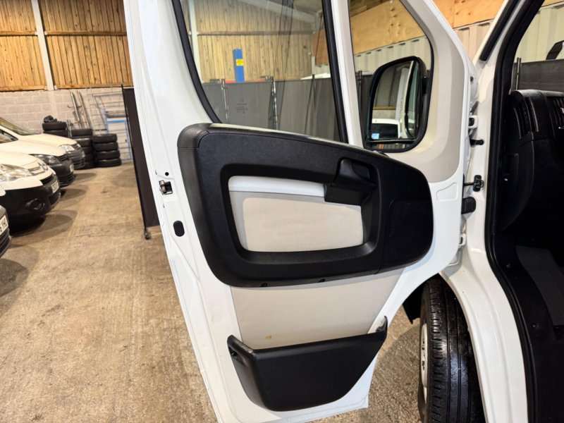 PEUGEOT BOXER