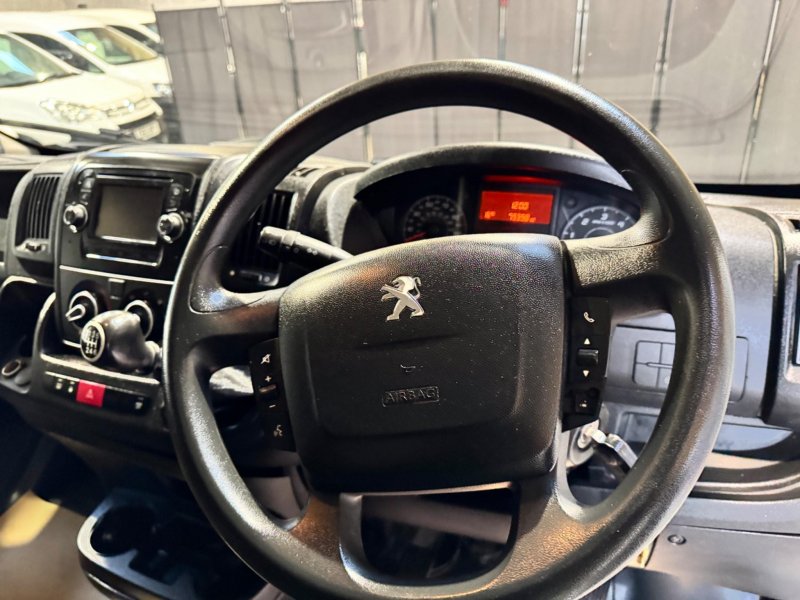 PEUGEOT BOXER