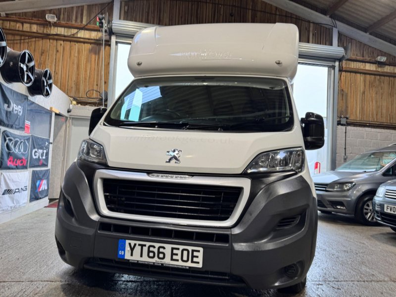 PEUGEOT BOXER