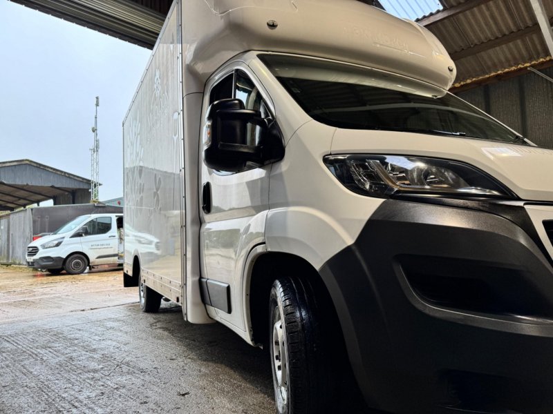 PEUGEOT BOXER
