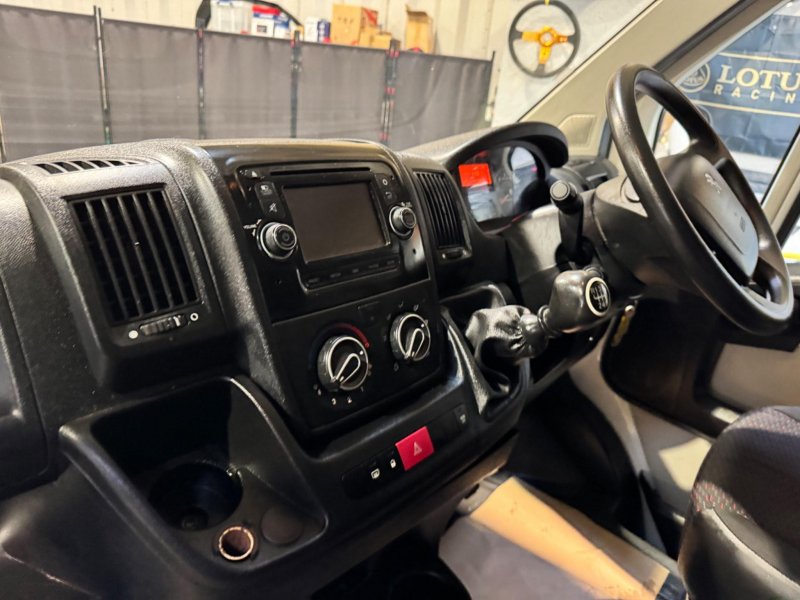 PEUGEOT BOXER