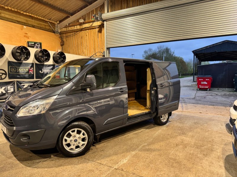 FORD TRANSIT CUSTOM