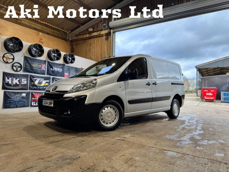 TOYOTA PROACE