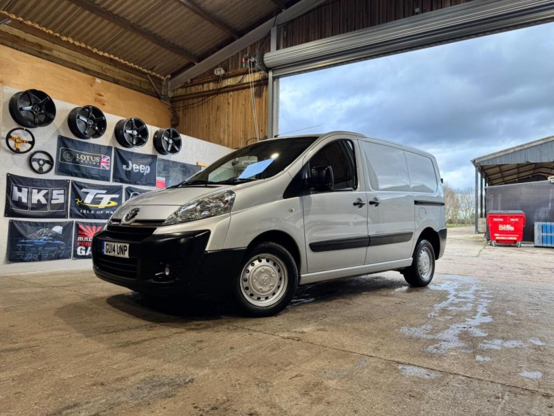 TOYOTA PROACE