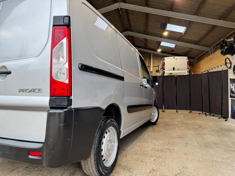TOYOTA PROACE