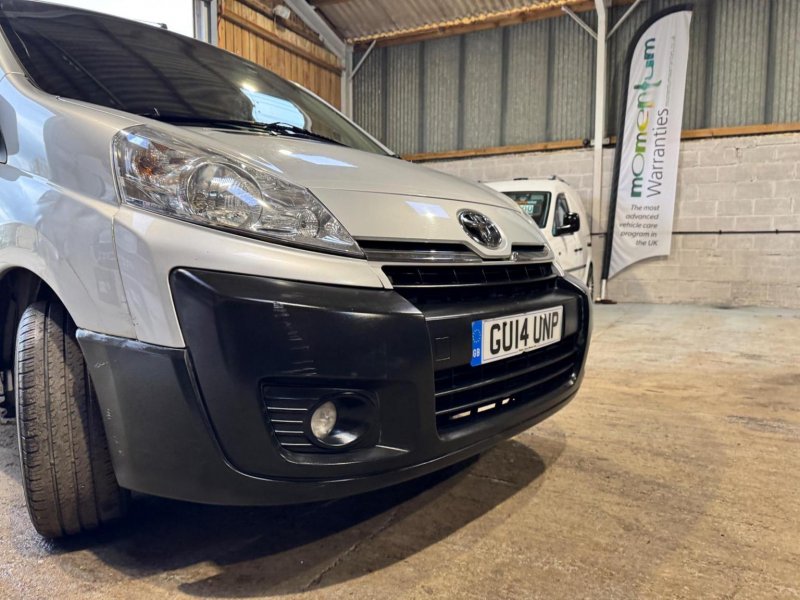 TOYOTA PROACE