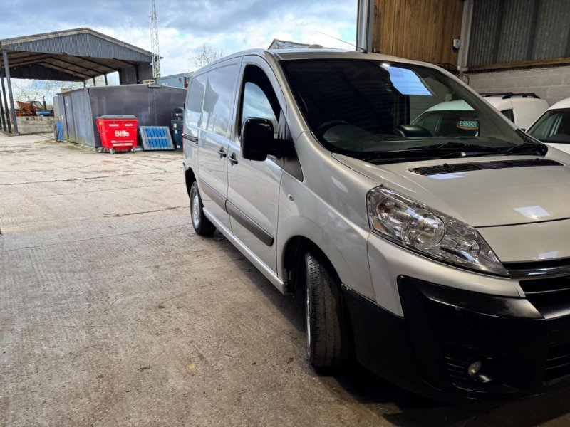 TOYOTA PROACE