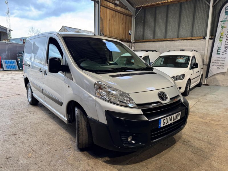 TOYOTA PROACE