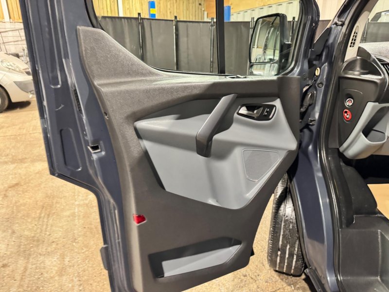 FORD TRANSIT CUSTOM