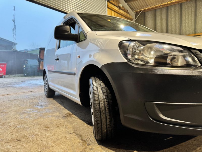 VOLKSWAGEN CADDY