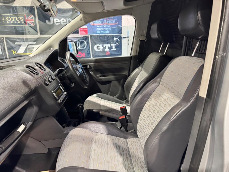 VOLKSWAGEN CADDY