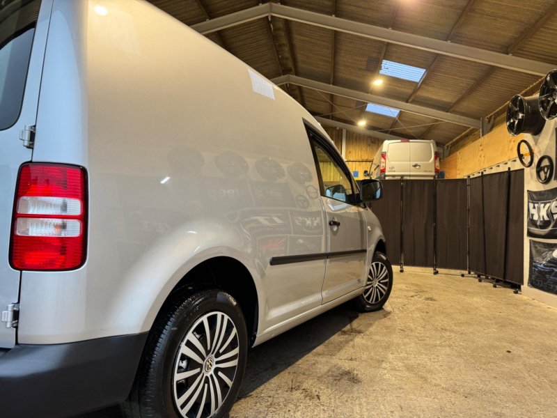 VOLKSWAGEN CADDY