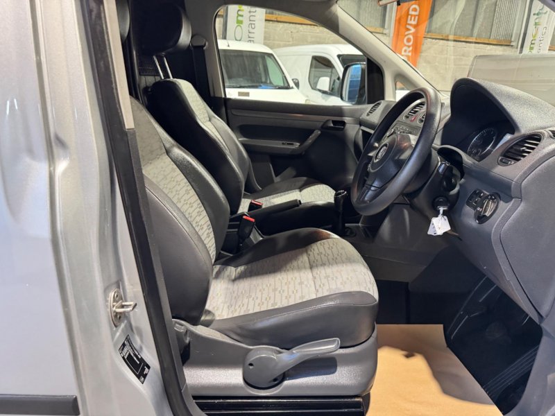 VOLKSWAGEN CADDY