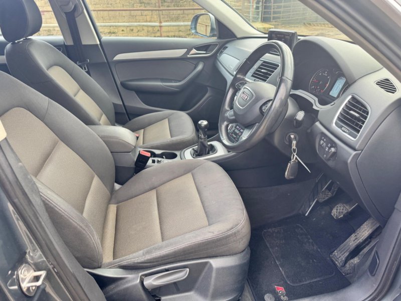 AUDI Q3