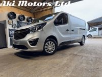 VAUXHALL VIVARO