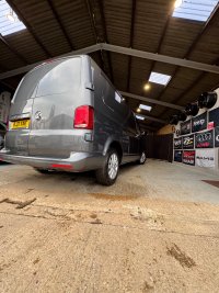 VOLKSWAGEN TRANSPORTER