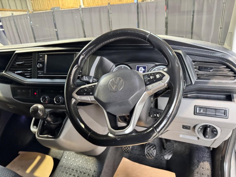 VOLKSWAGEN TRANSPORTER