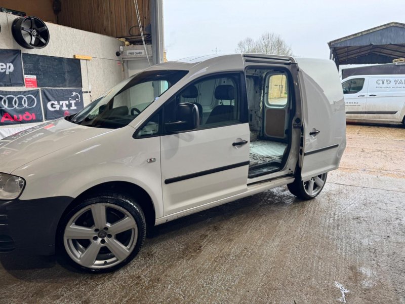 VOLKSWAGEN CADDY
