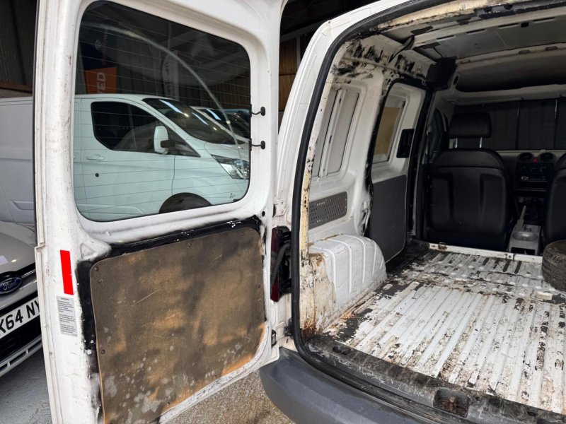 VOLKSWAGEN CADDY
