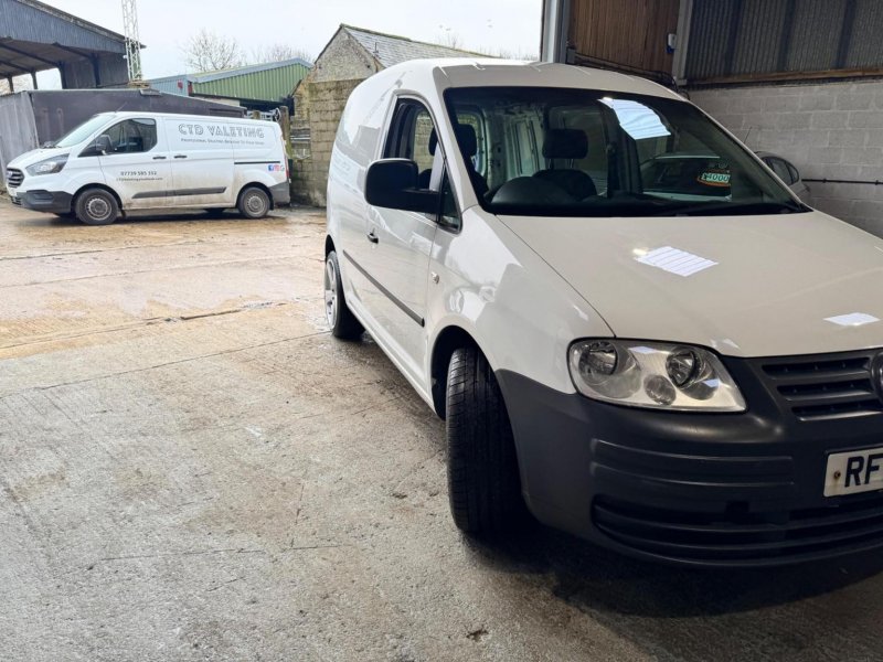 VOLKSWAGEN CADDY
