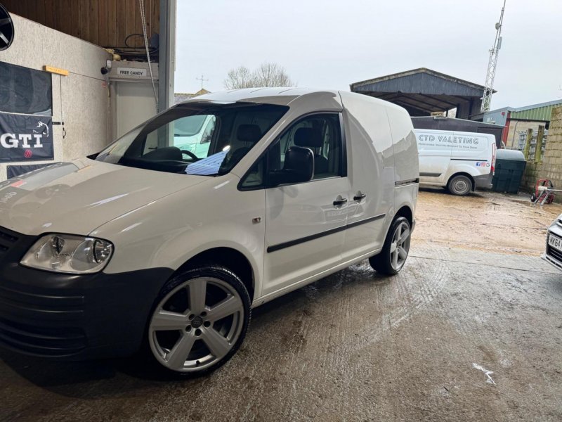 VOLKSWAGEN CADDY