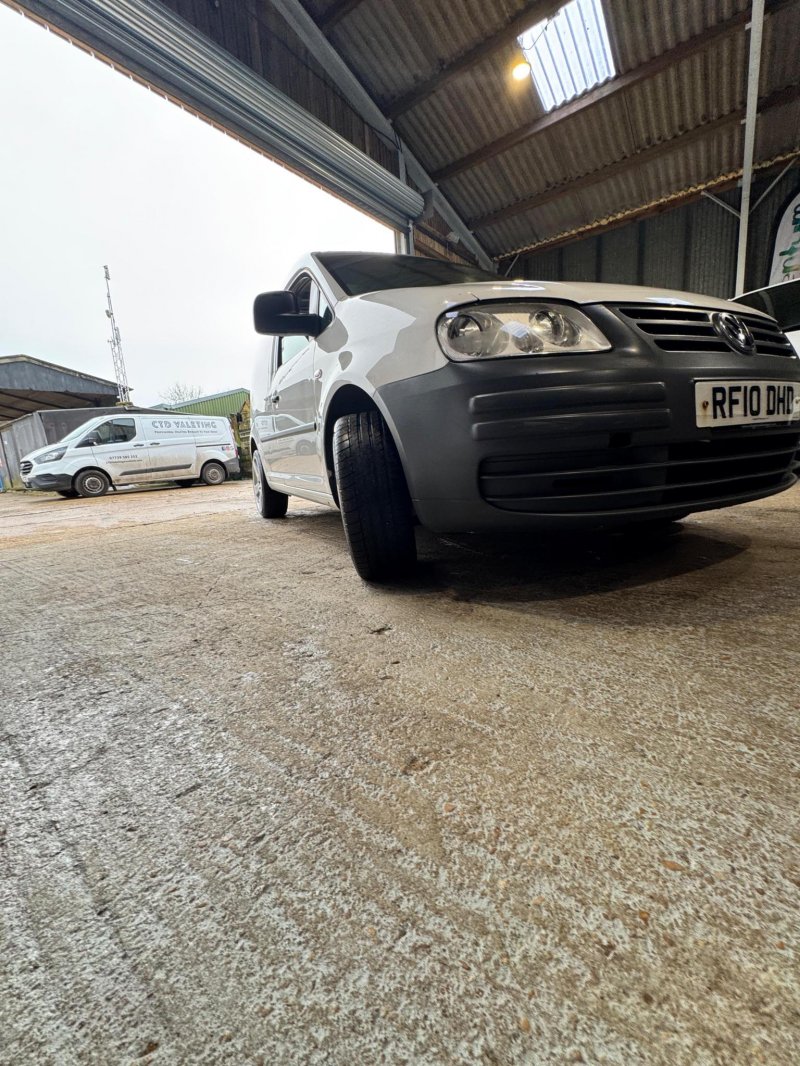 VOLKSWAGEN CADDY