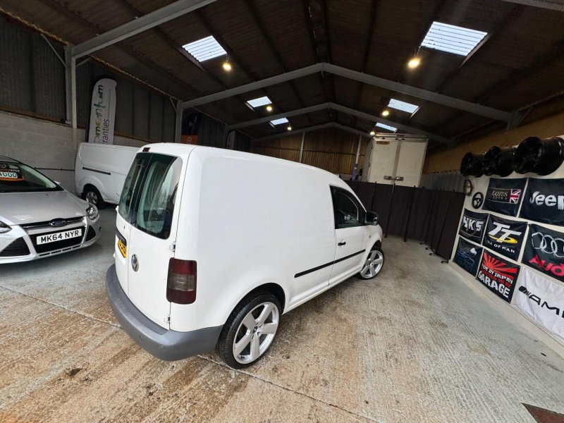 VOLKSWAGEN CADDY