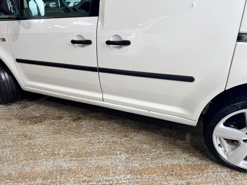 VOLKSWAGEN CADDY