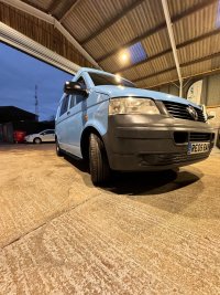 VOLKSWAGEN TRANSPORTER