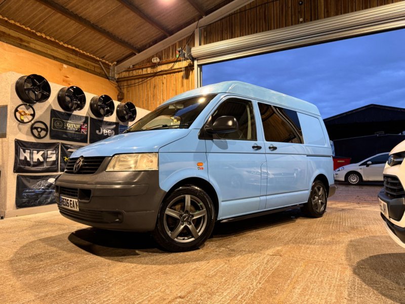 VOLKSWAGEN TRANSPORTER